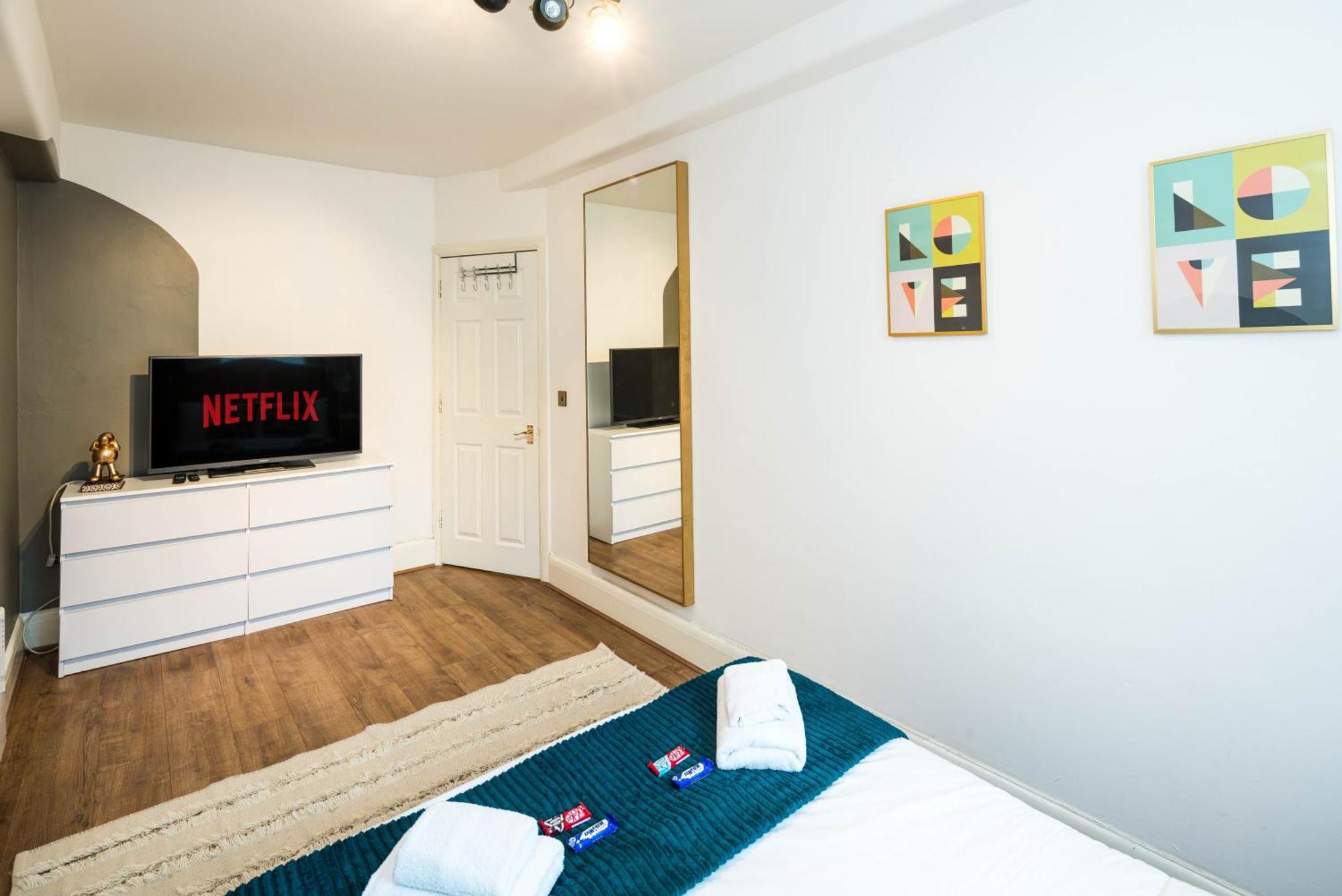Charming Spacious 2br Flat Near Station Parking Appartement Londres