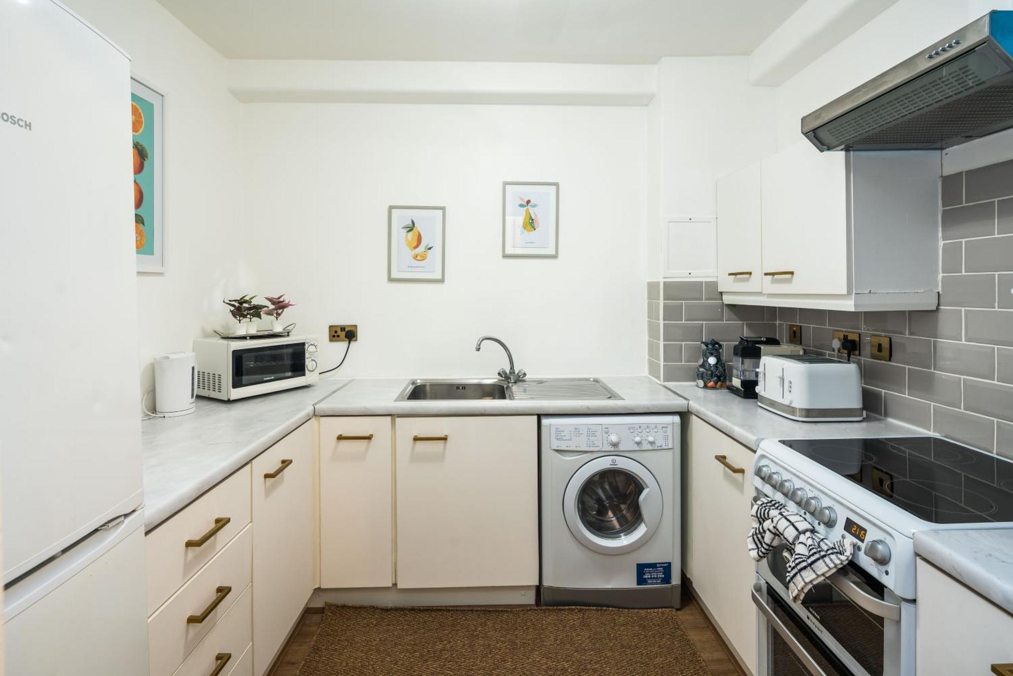 Charming Spacious 2br Flat Near Station Parking Appartement
