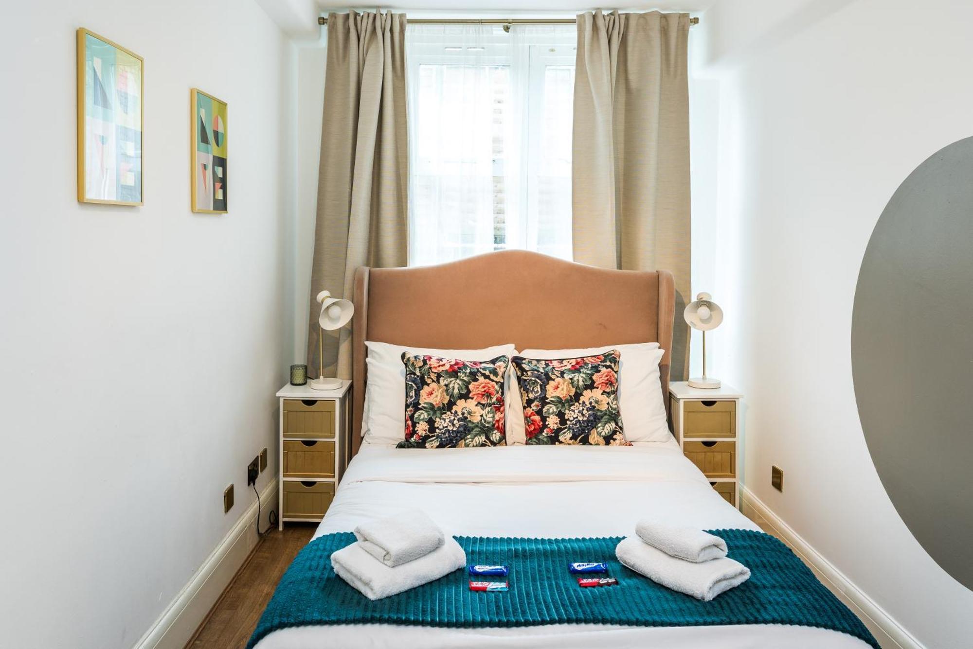 Charming Spacious 2br Flat Near Station Parking *