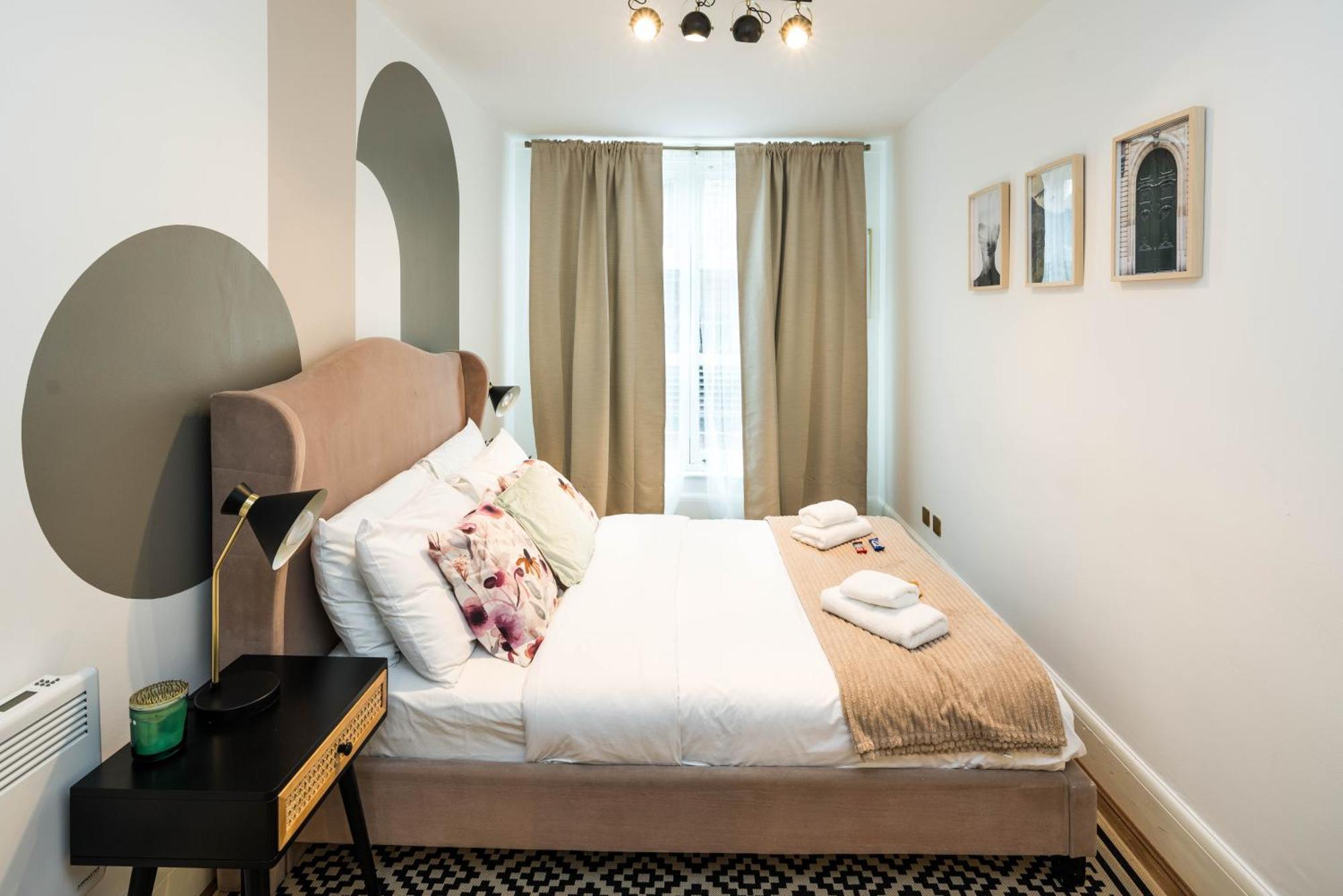 Charming Spacious 2br Flat Near Station Parking Appartement