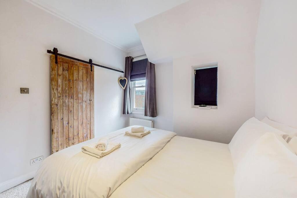 Modern 1bd Flat In Clapham Old Town * Londres