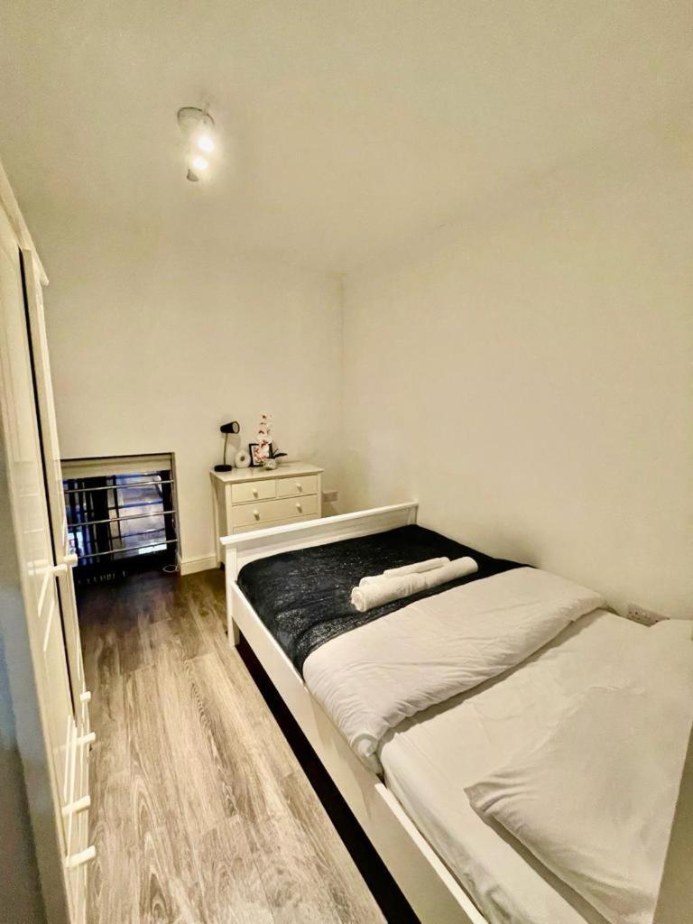 Flat5 419 North End Road Londres