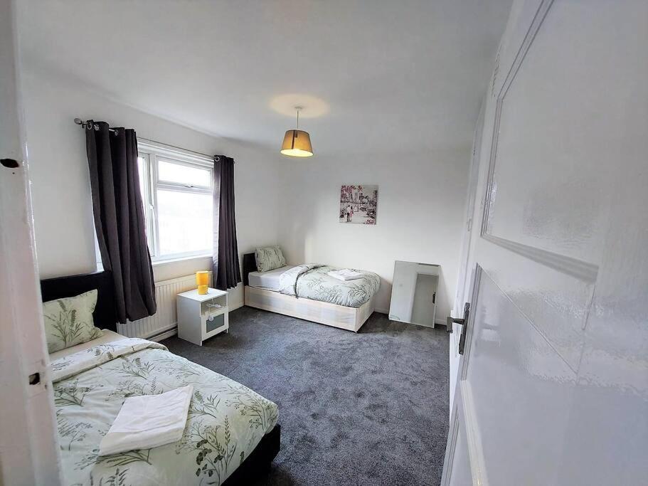 3 Bedroom Flat In Hoxton Londen
