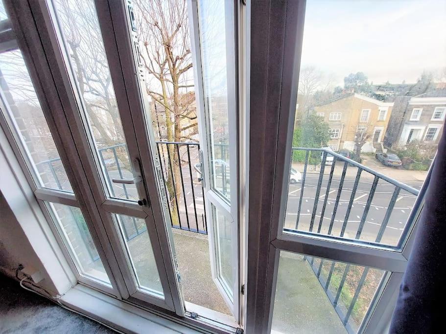 3 Bedroom Flat In Hoxton Appartement *