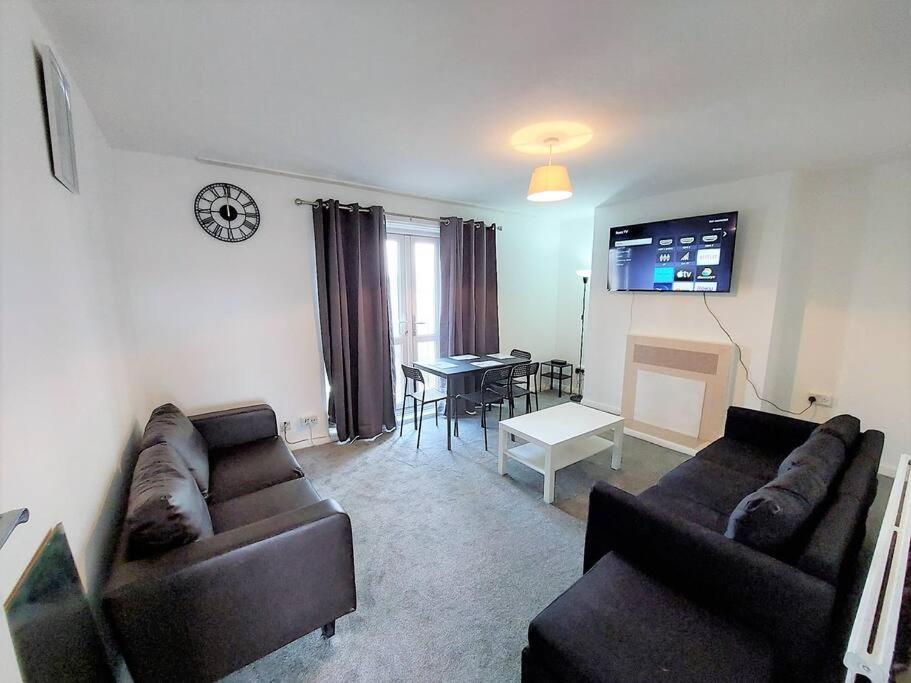 3 Bedroom Flat In Hoxton Appartement *