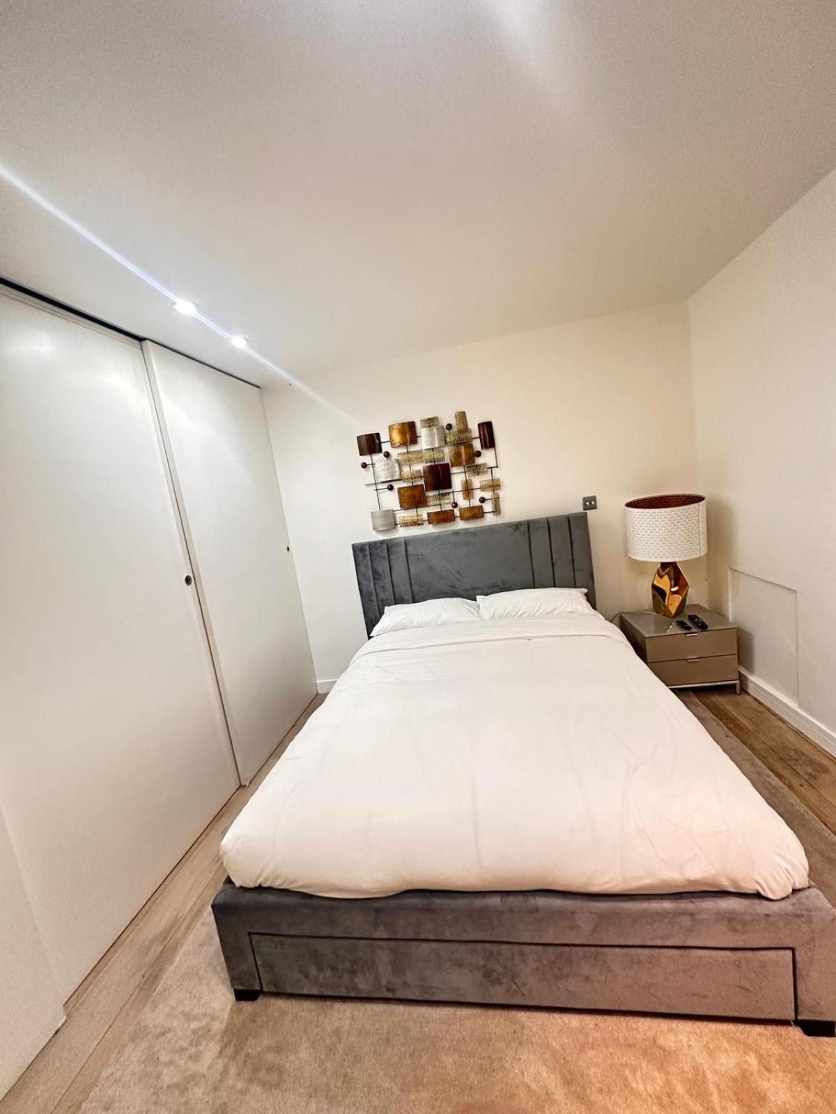 Spacious Flat - 2bhk Appartement *