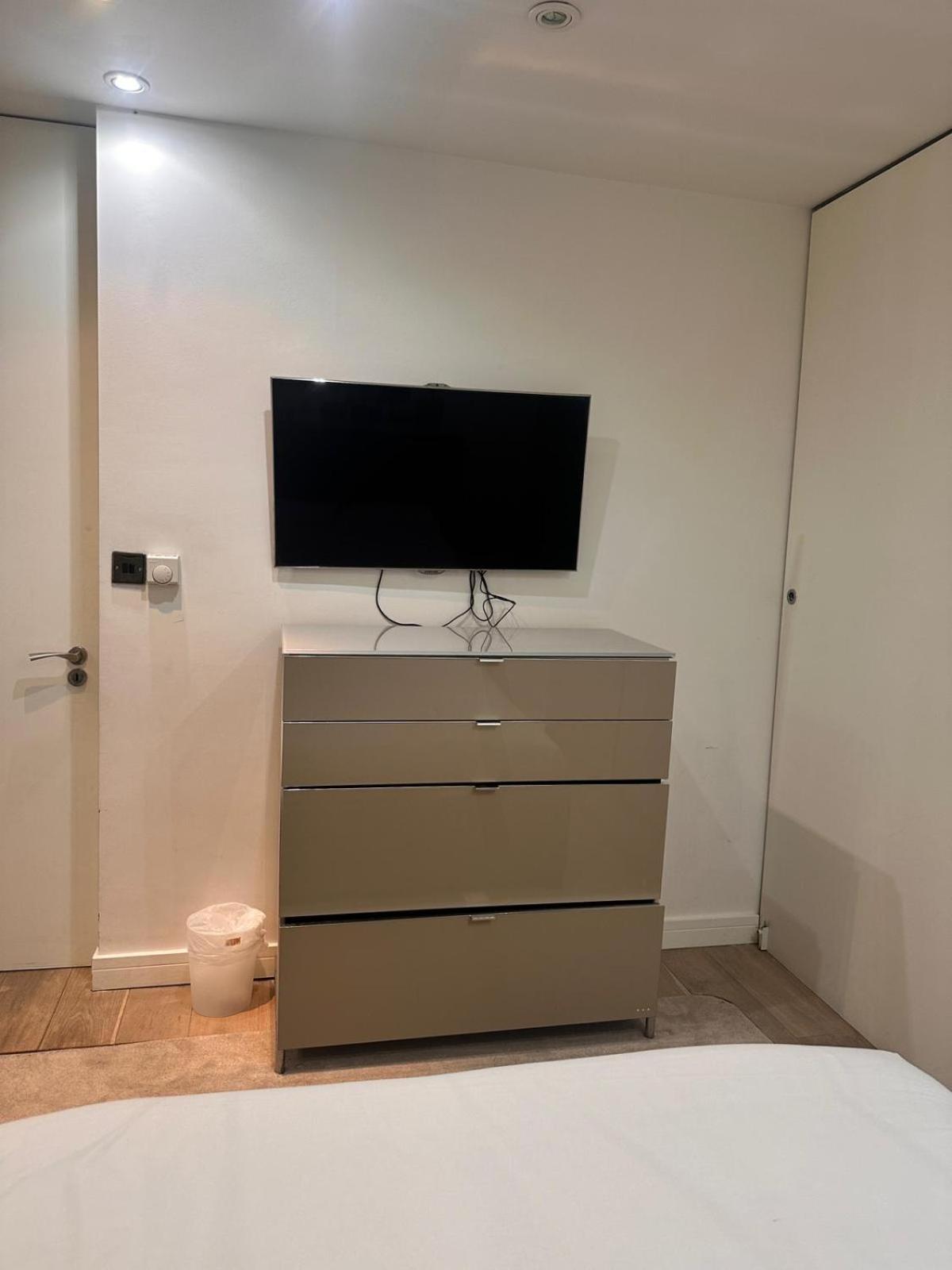 Apartment Spacious Flat - 2bhk