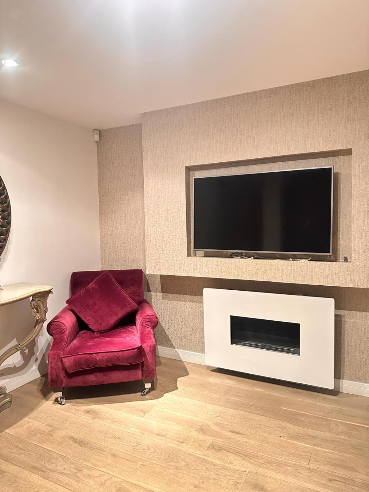 Spacious Flat - 2bhk * Londen