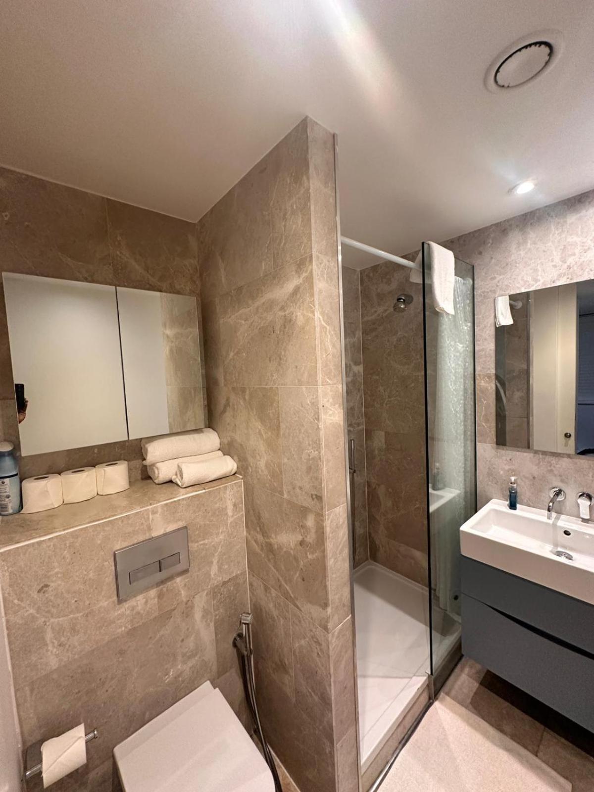 Spacious Flat - 2bhk Apartment *