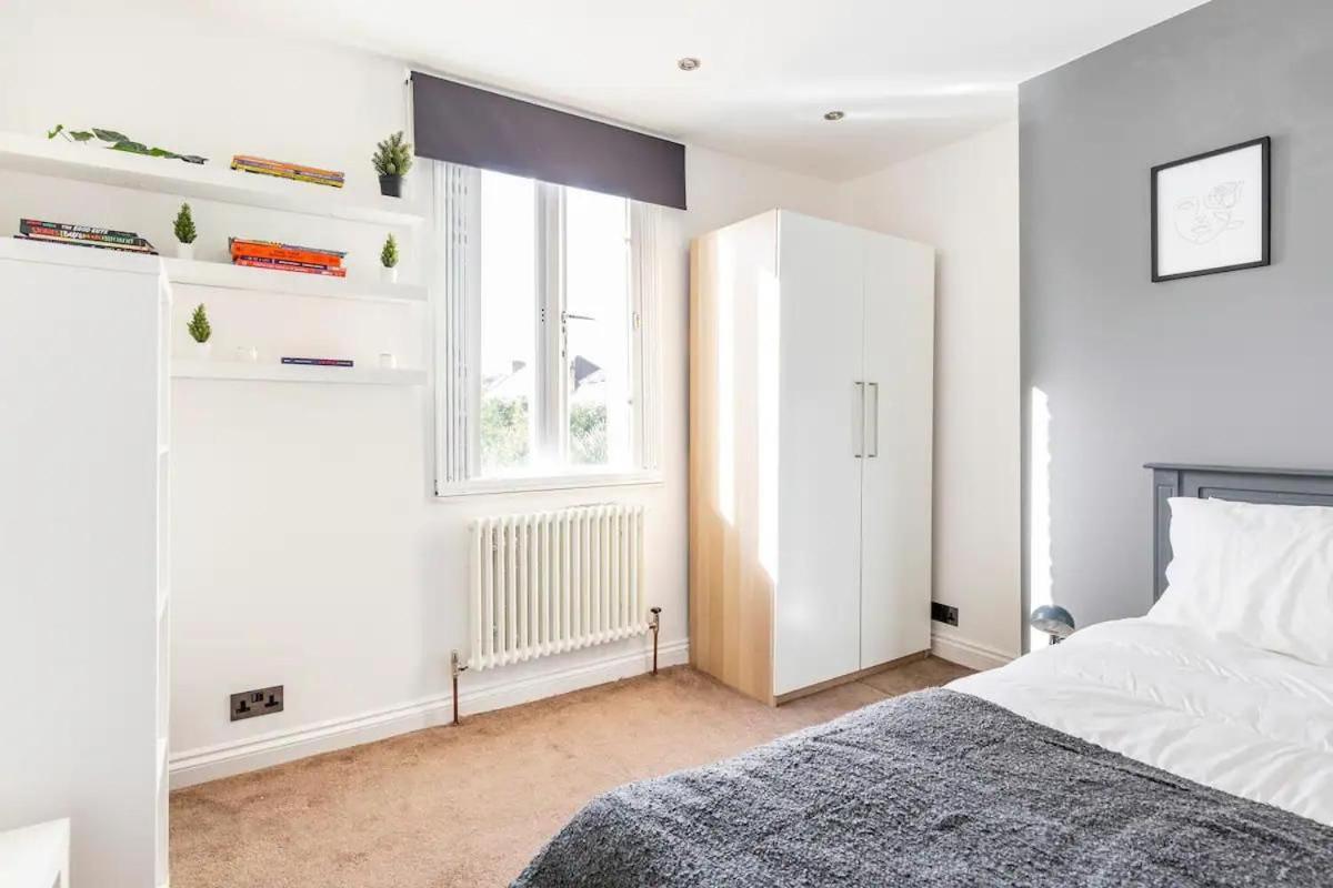 3 Bedroom Townhouse 2min To Station, Sleeps 8 Apartamento Londres