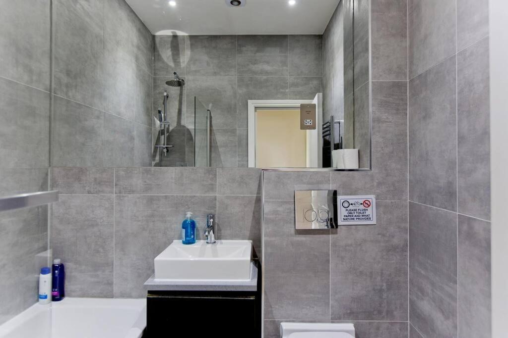Appartement F7 Large 2bed Kensington