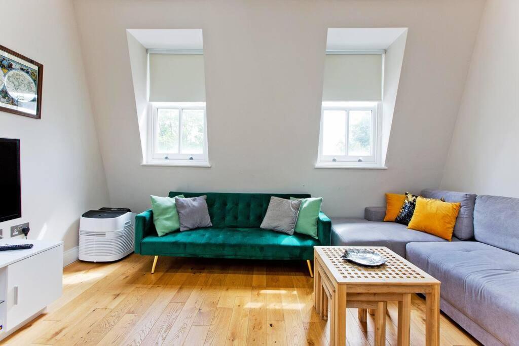 Stylish 1bed Duplex Kensington Apartment London