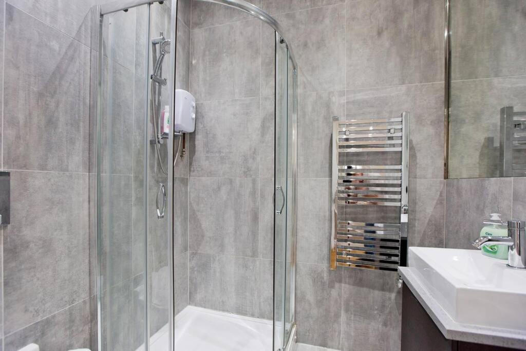 Stylish 1bed Duplex Kensington
