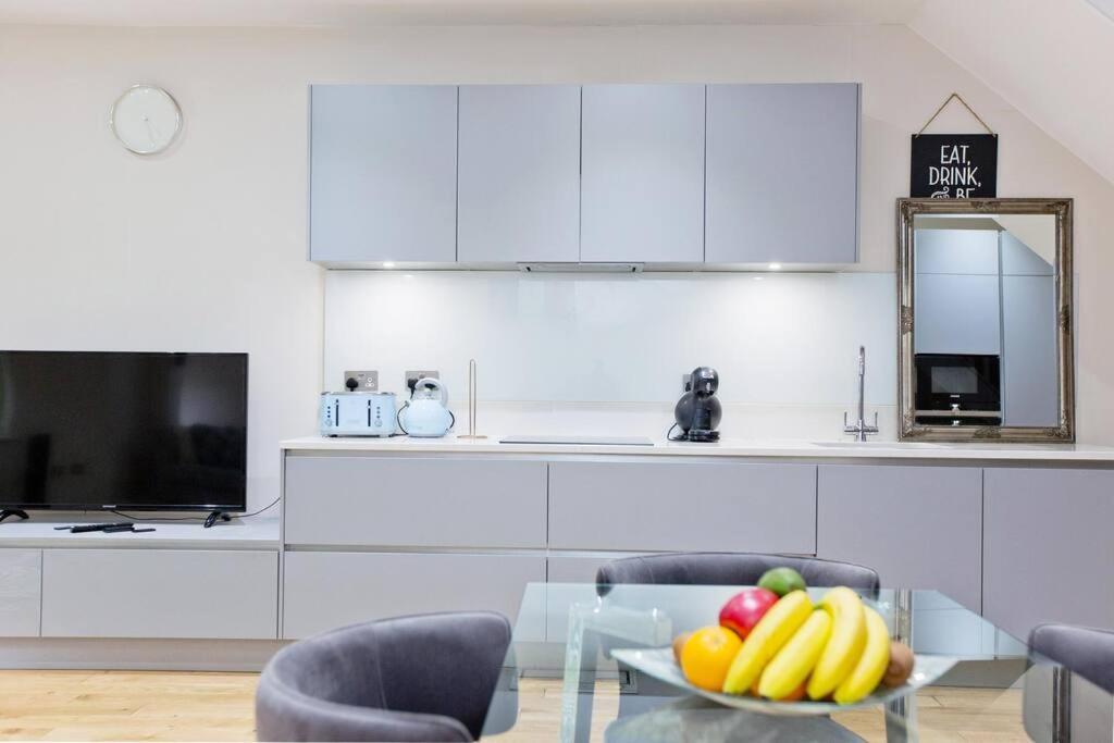 F1 Outstanding 1 Bed Duplex