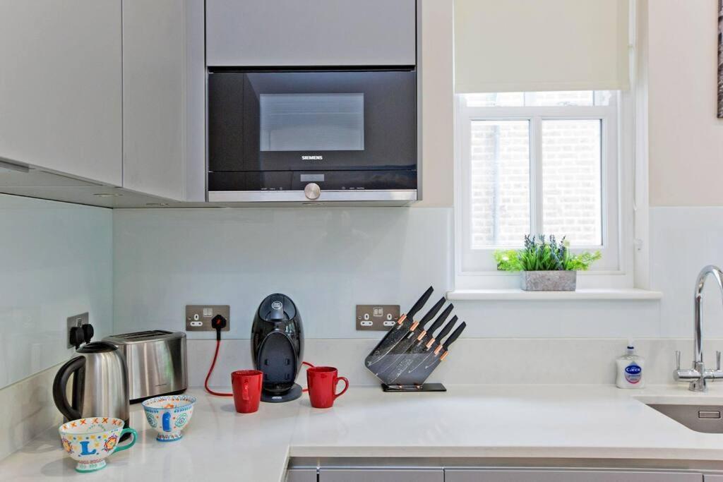 F3 Bright And Cheerful Studio * Londres