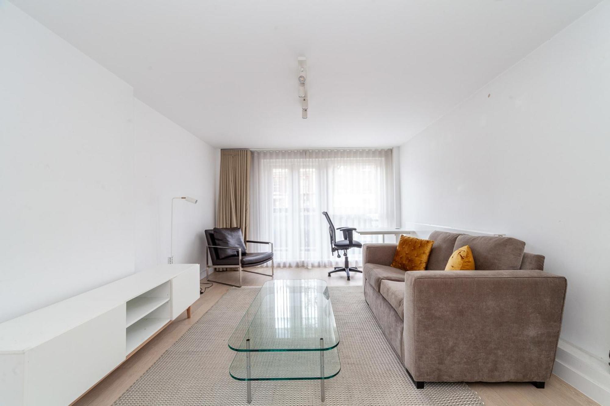 Relay Two Bedroom Belgravia Charm *