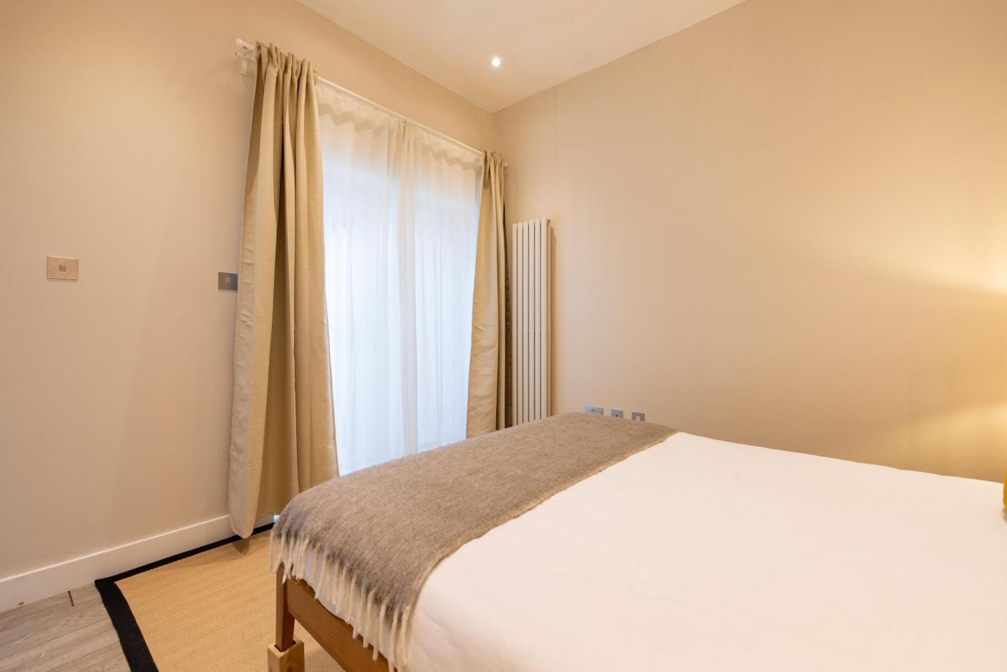 Charming Euston Apartment *
