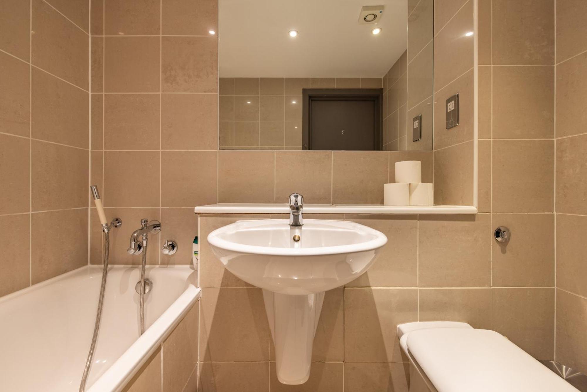 Apartamento Spacious 2 Bed Battersea High Street *