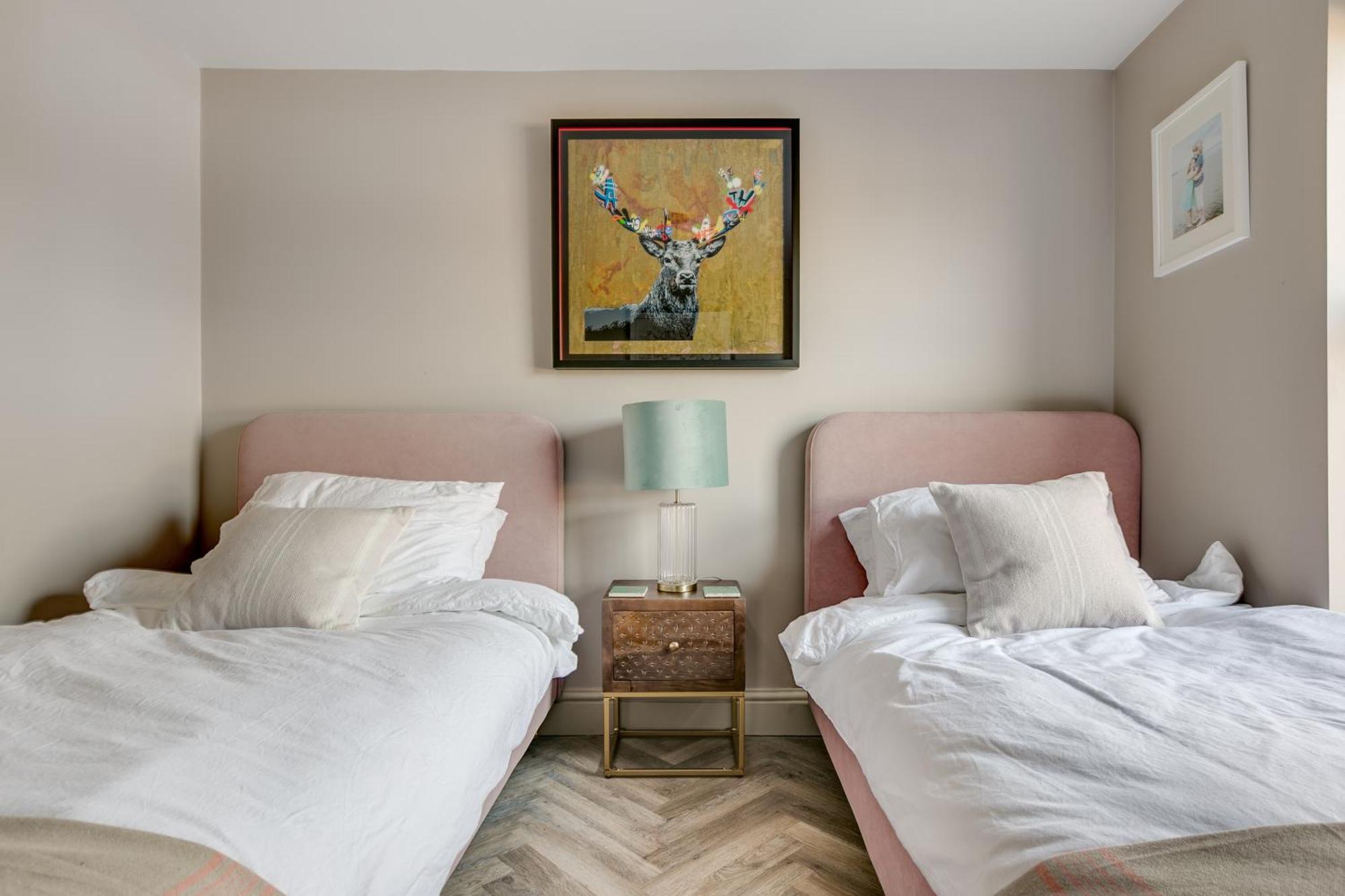 Apartamento Stylish 2 Bed Flat With Balcony Great Views Nrtube *