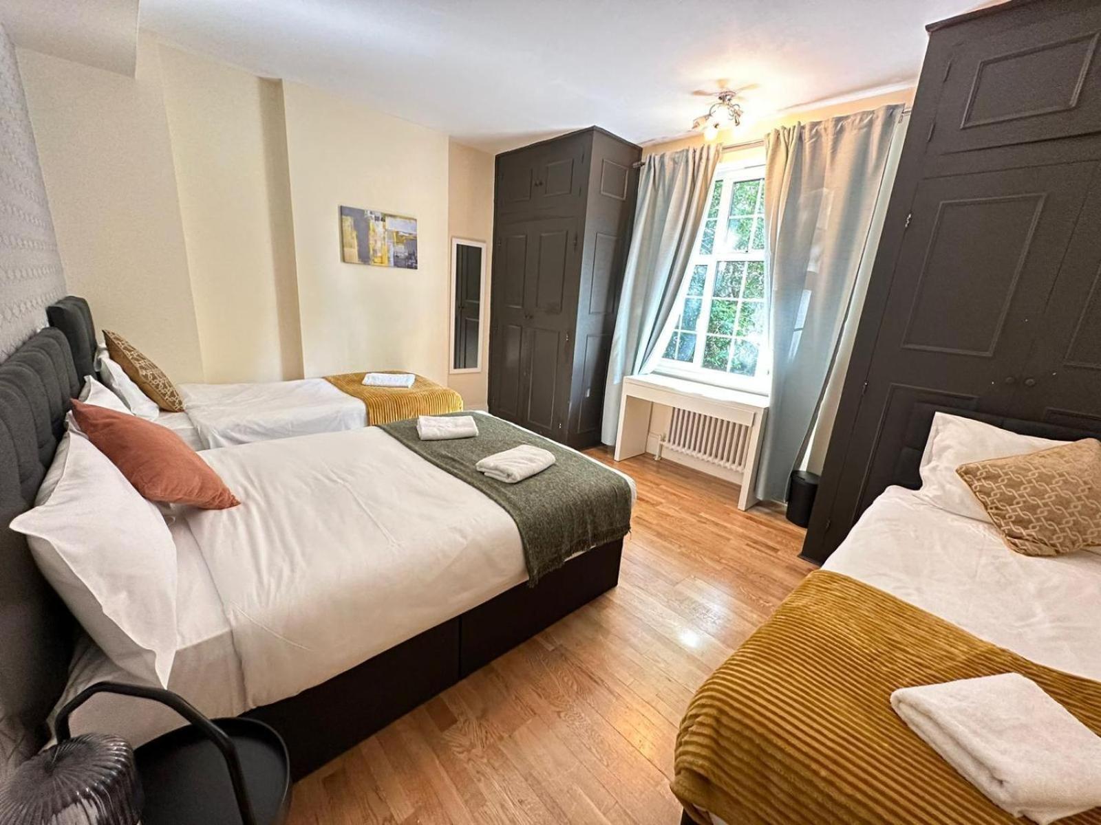 Charming 2 Bedroom Flat In Kensington High Street Londen