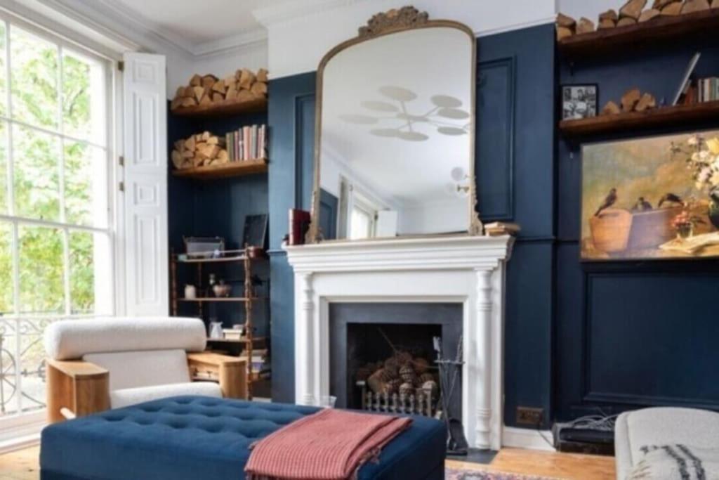 Hébergement de vacances Gorgeous Grade Ii Listed Georgian House - Leafy Square Views - Londres