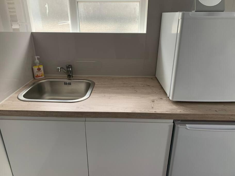 Modern Brand New Build Studio Appartement Londen