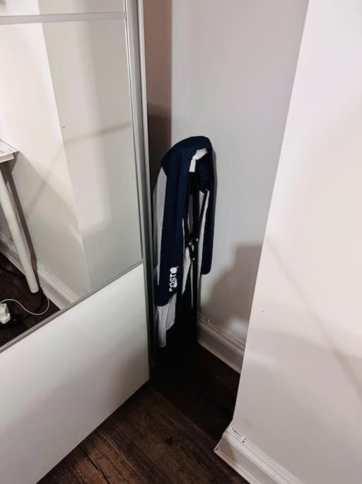 Appartement Lovely 2 Bedroom Ground Floor Flat With Garden. Londres