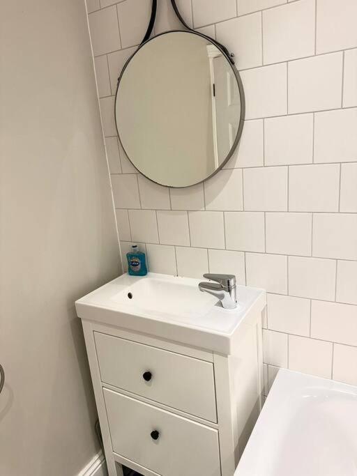 Appartement Lovely 2 Bedroom Ground Floor Flat With Garden.
