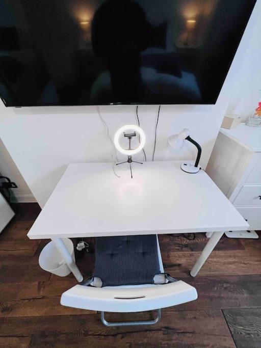 Lovely 2 Bedroom Ground Floor Flat With Garden. Londres
