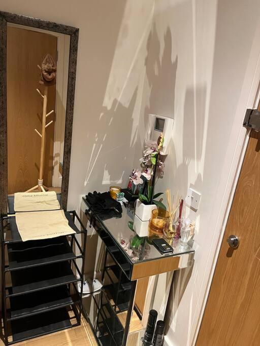 1 Bed Flat In Apartment