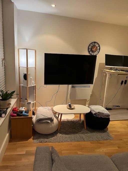 1 Bed Flat In Apartamento Londres