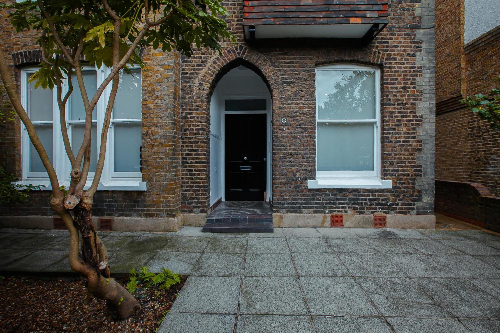 Primrose Hill Apartment *