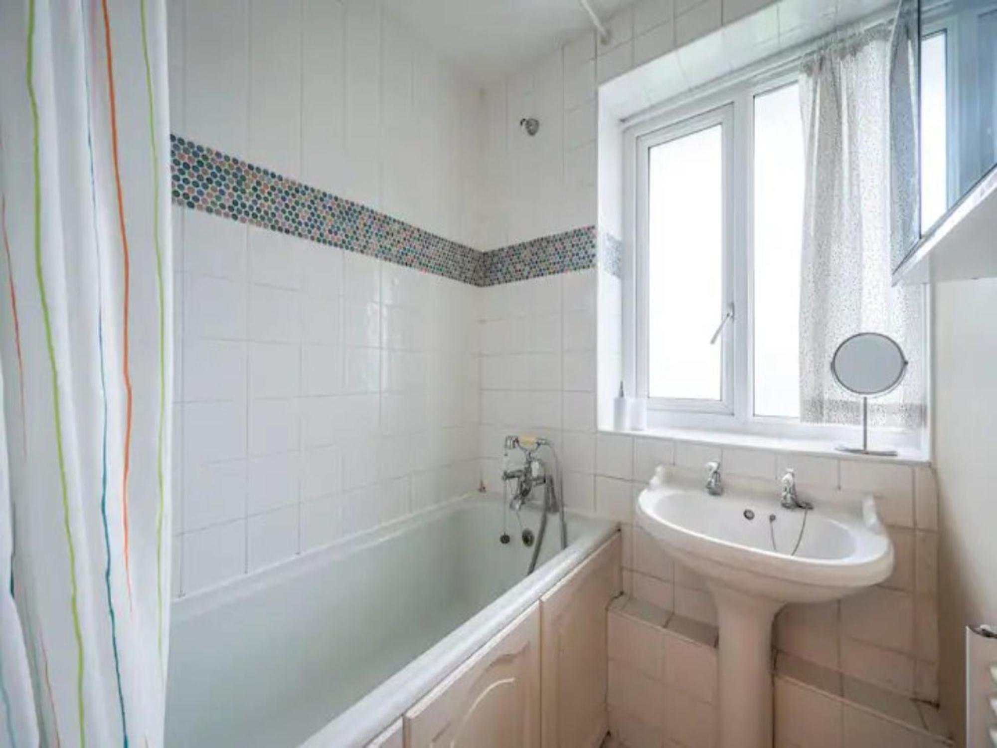 Pass The Keys Spacious 2bed Flat Camberwell Londres