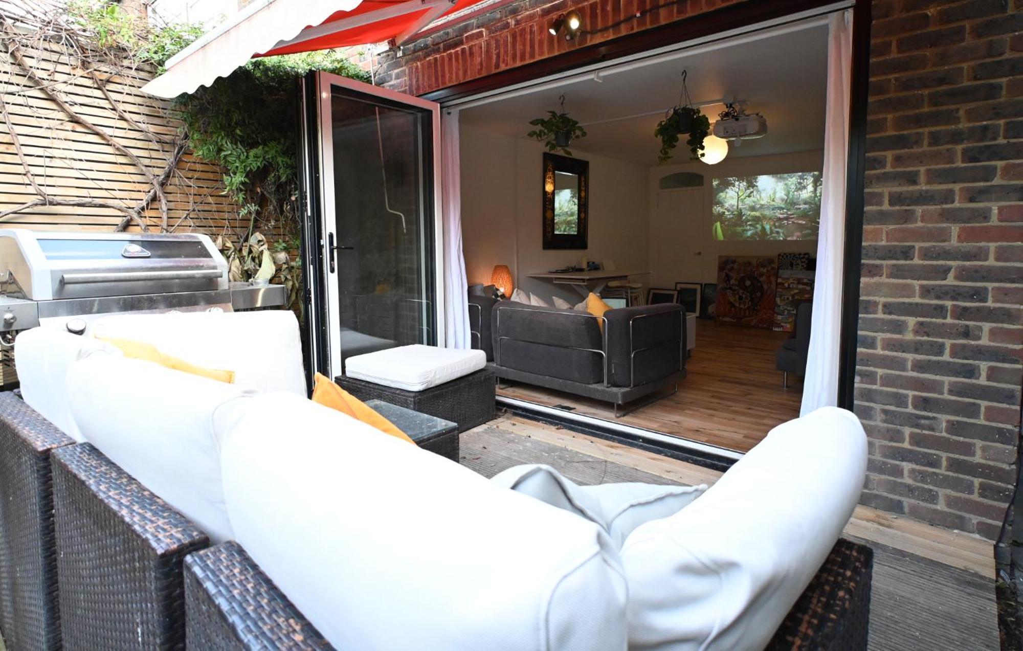 3-bed House With Amazing Garden Villa *