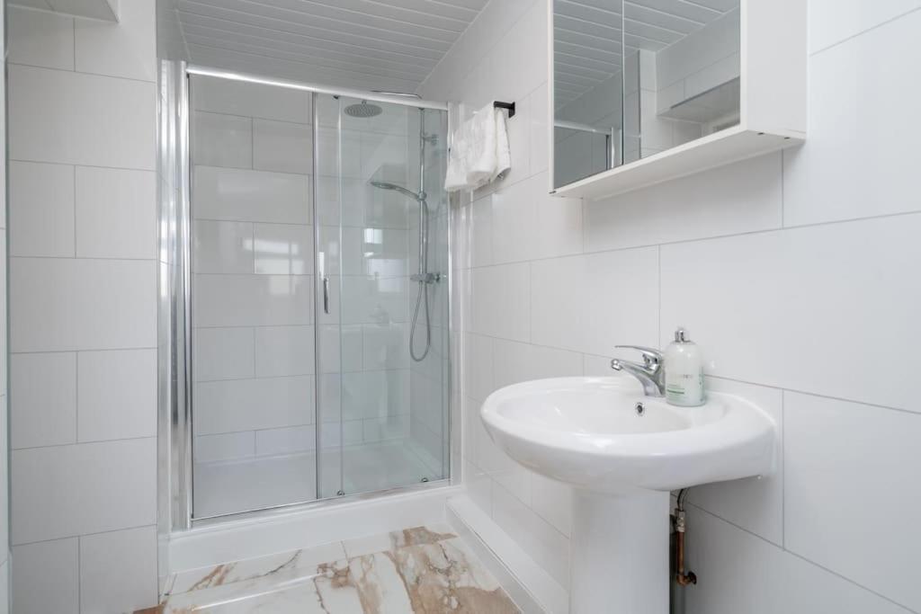 Trendy 2bed In Brick Lane - 3rd Floor * Londres