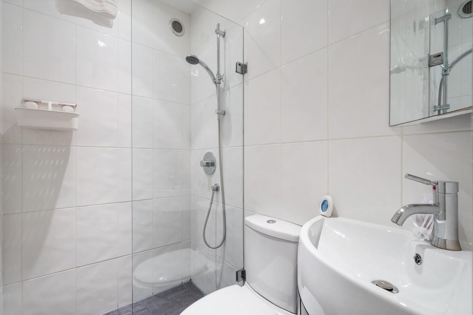 2 Bedroom Garden Flat In W Kensington * Londres