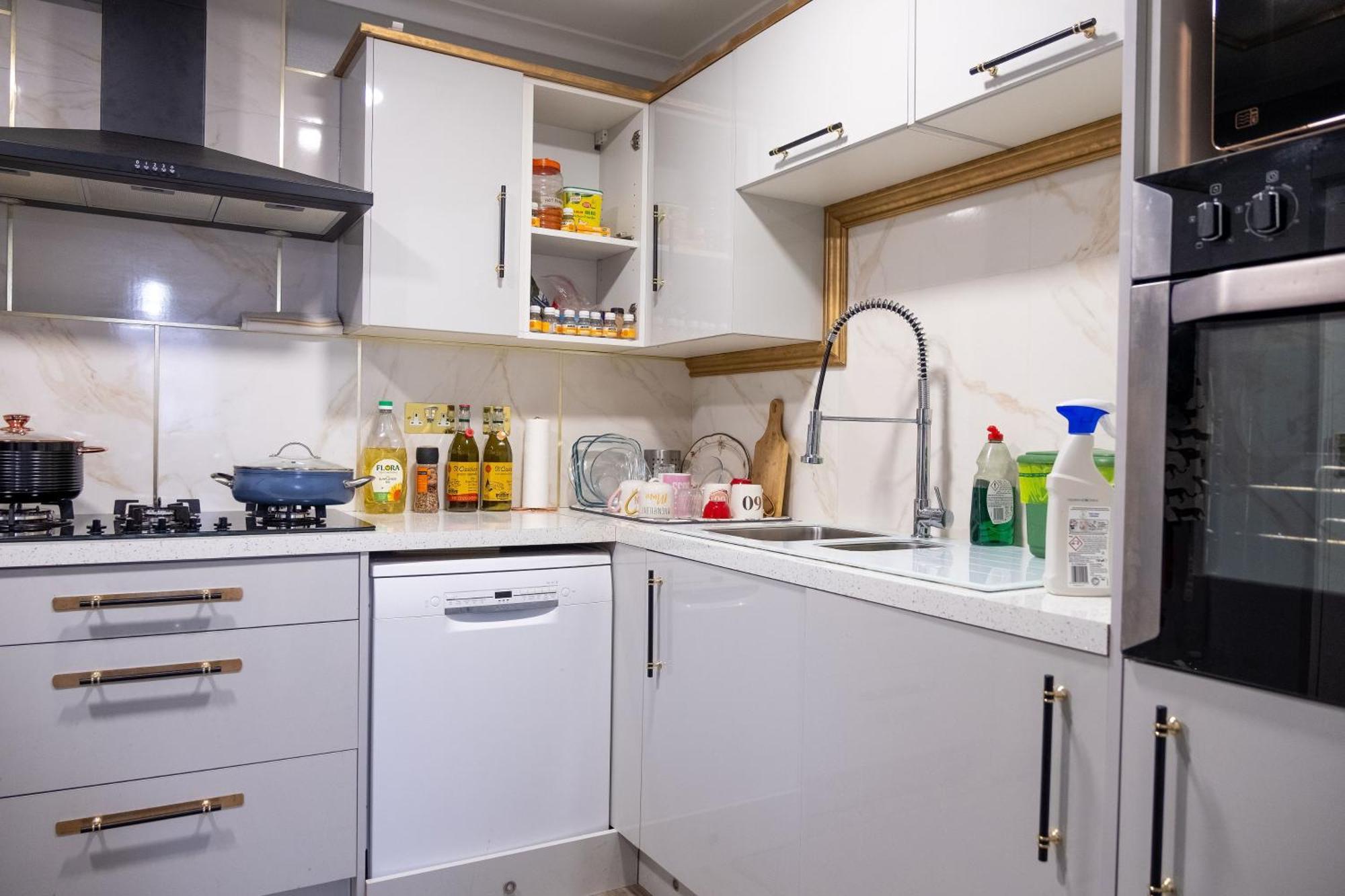 Spacious Double Bedroom In Shooters Hill