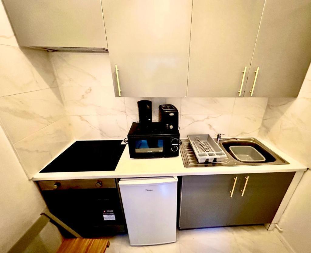 Ground Floor Flat *