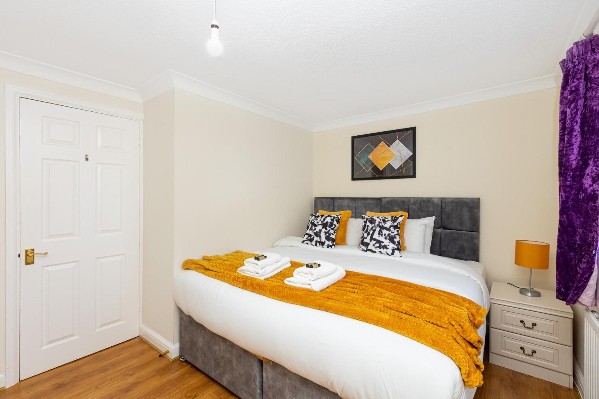 Charming 1br Flat, Canning Town, Excel, Hall Apartment London