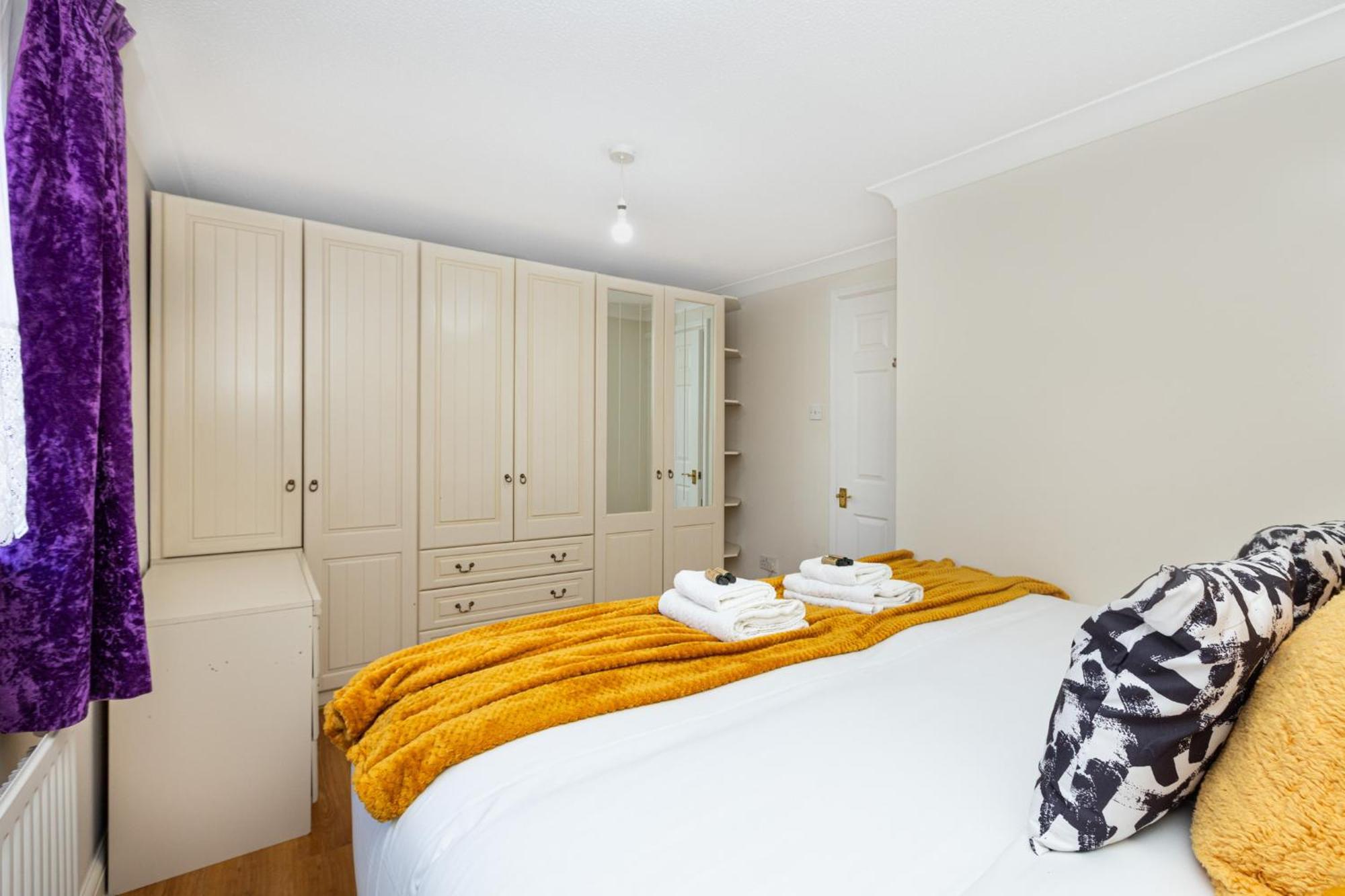 Apartment Charming 1br Flat, Canning Town, Excel, Hall