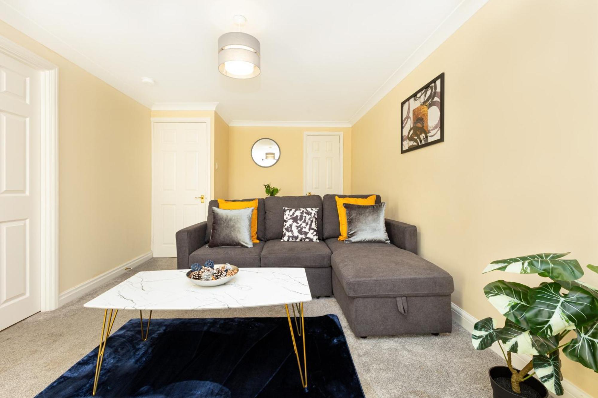 Apartment Charming 1br Flat, Canning Town, Excel, Hall