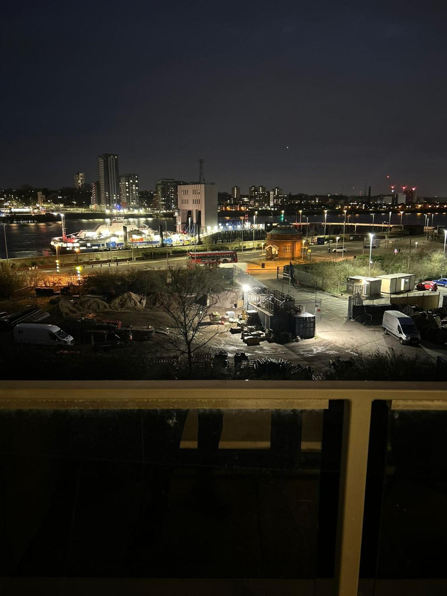 Luxury 2 Bedroom Around Lcy Airport Accommodatie bij particulieren