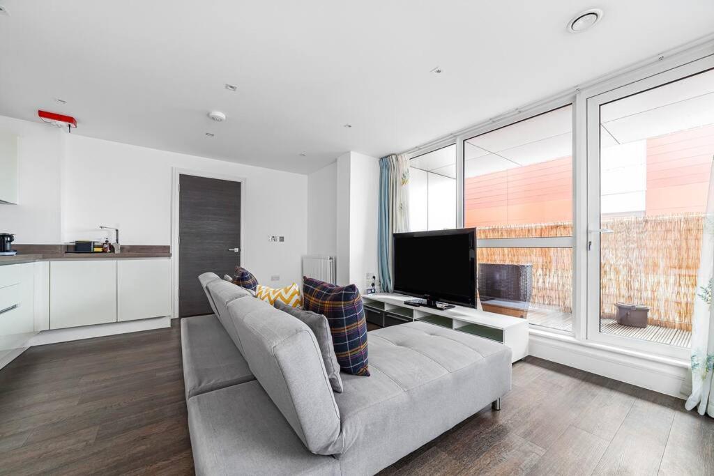Charming & Large 1-bedroom In The Heart Of Londen