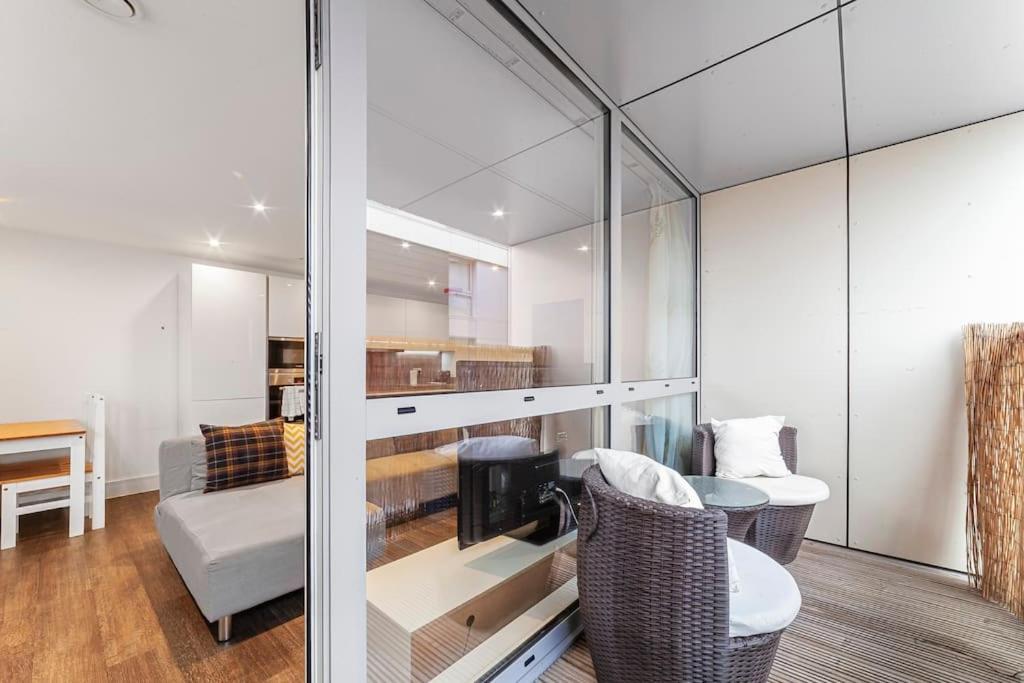 Charming & Large 1-bedroom In The Heart Of * Londen
