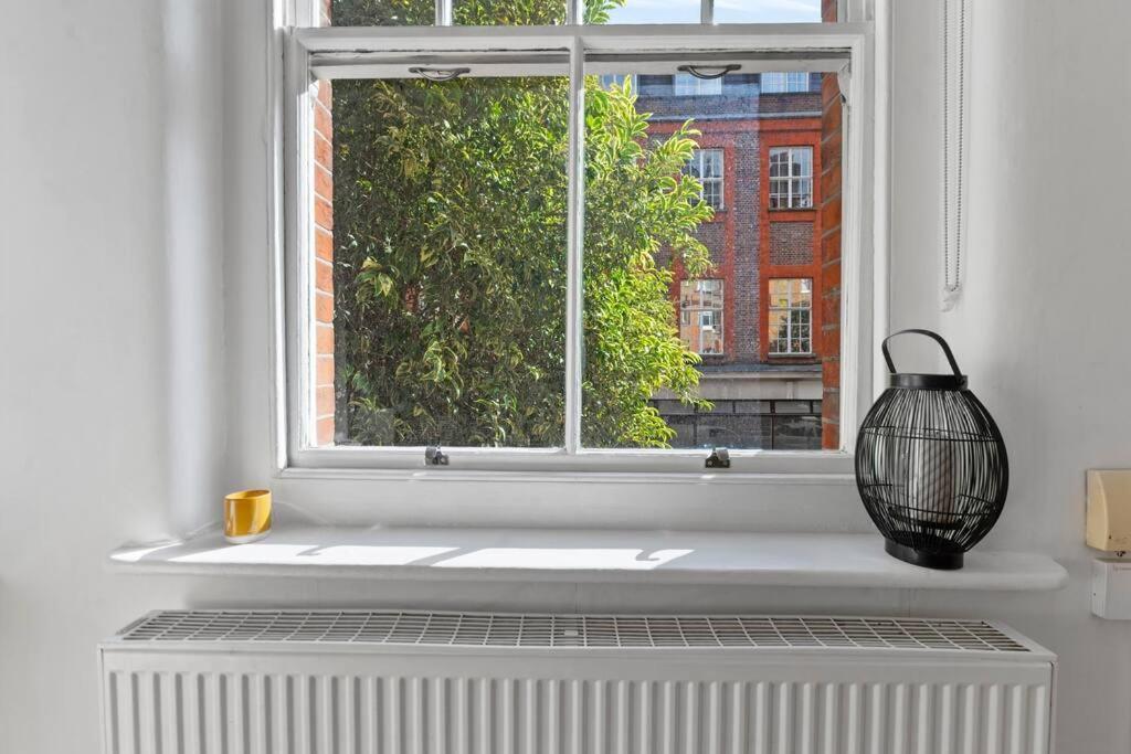 Small One-bed Flat, Payment Required Straight Away, Host Will Message After You've Made A Reservation