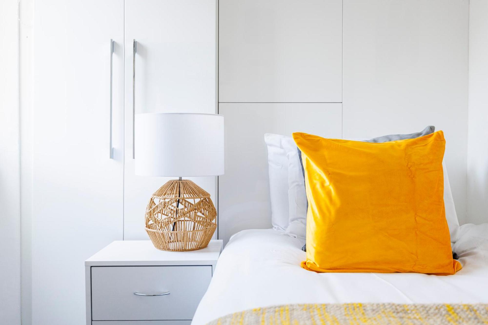 Apartment Bridge 2 Bed - Sleeps 3 London