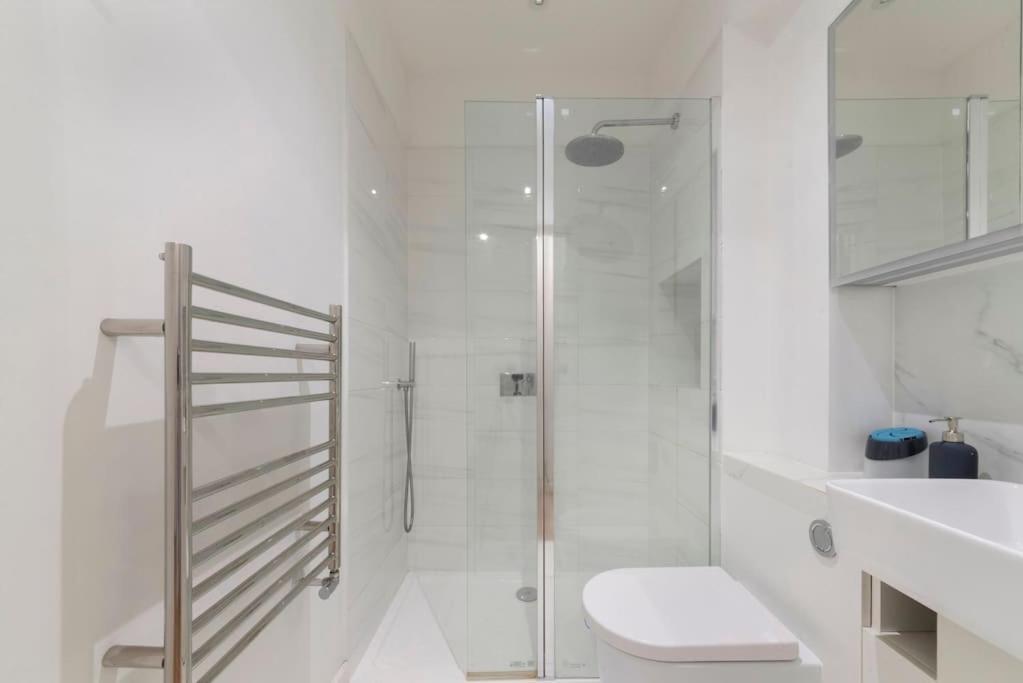 Apartamento Stunning 1-bed Flat In 20 Mins From