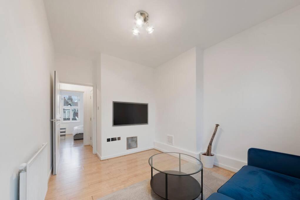 Apartamento Stunning 1-bed Flat In 20 Mins From *