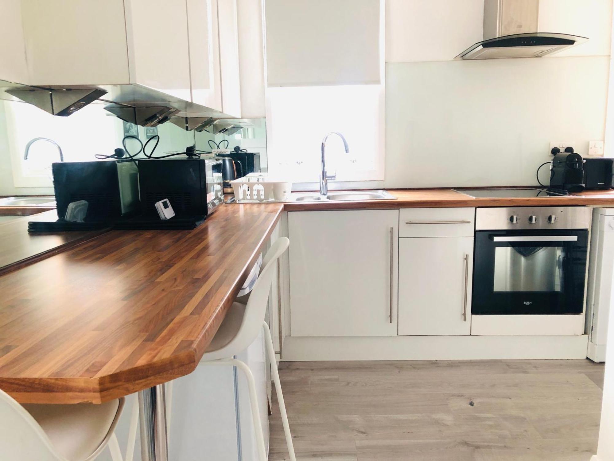 Bright Chiswick - Great Location *