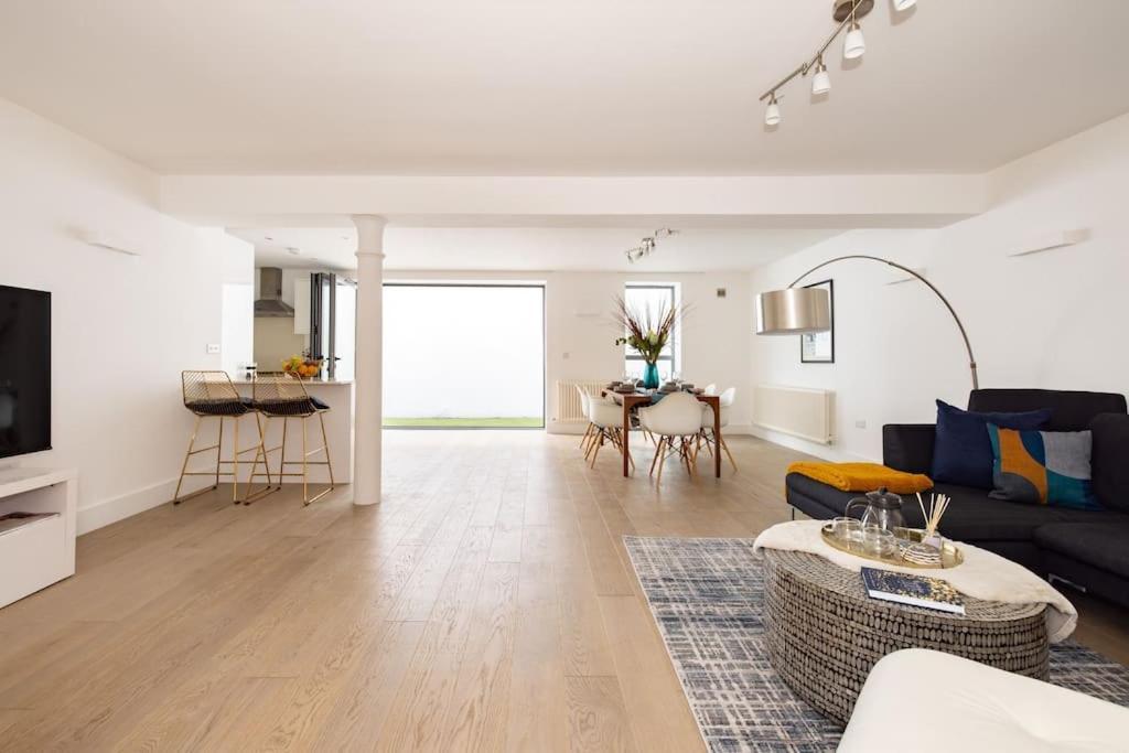 Appartement Wild Roses Serviced - Borough